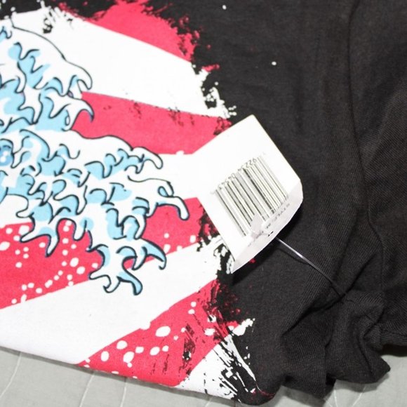 The Great Wave Off Kanagawa Black Tee Size M Tokyo Japan Kanji Characters - Picture 5 of 5